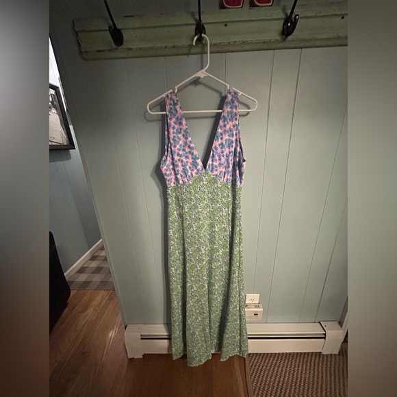 Two Toned Floral Maxi Dress - Picture 4 of 6